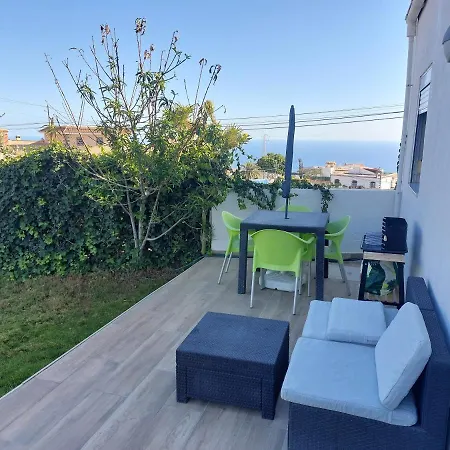 Modern With Private Pool Апартаменти