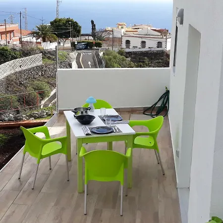 Modern With Private Pool Апартаменти *