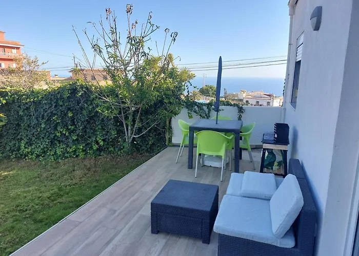 Modern With Private Pool Апартаменти